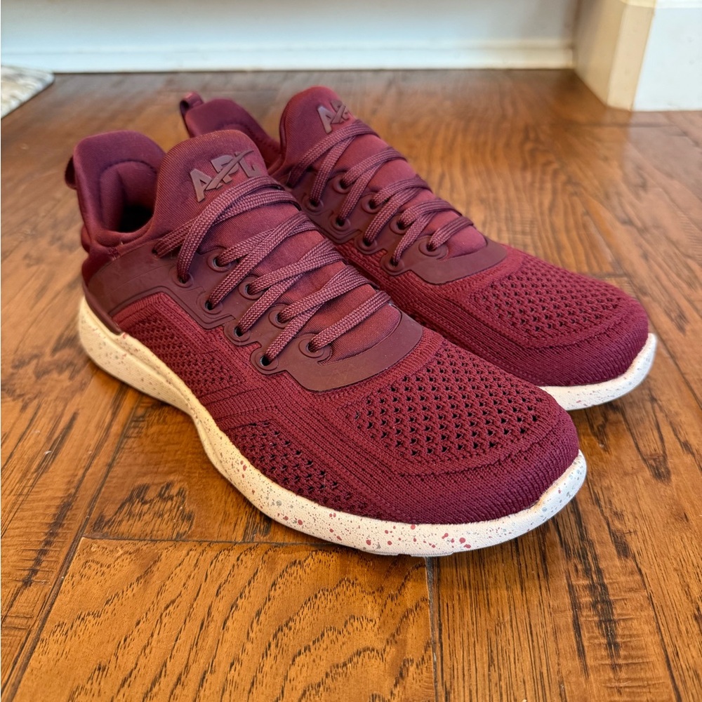 APL Techloom Trainers Sneakers with White Speckle Soles